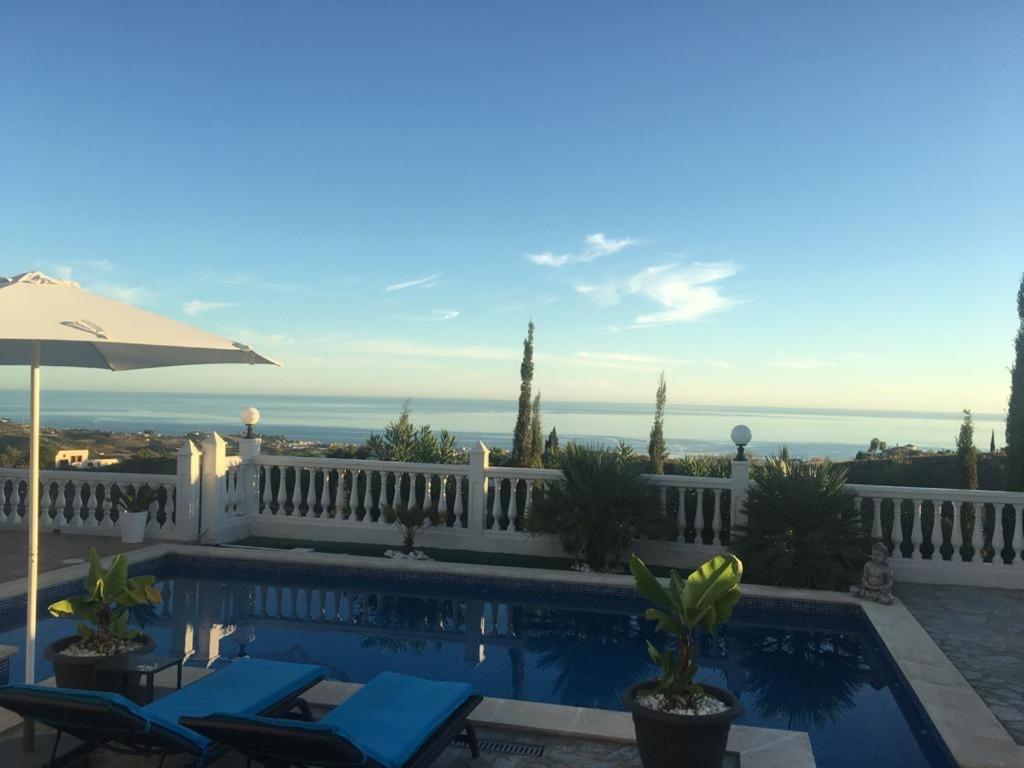 Villa Pura Vida Andalusien Algarrobo Exterior photo
